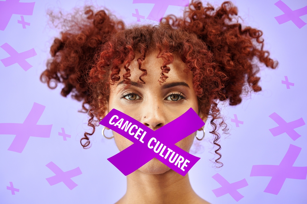shutterstock 2356335067 - Cancel Culture vs. Kunstfreiheit: Wo verläuft die Grenze – und wer zieht sie?